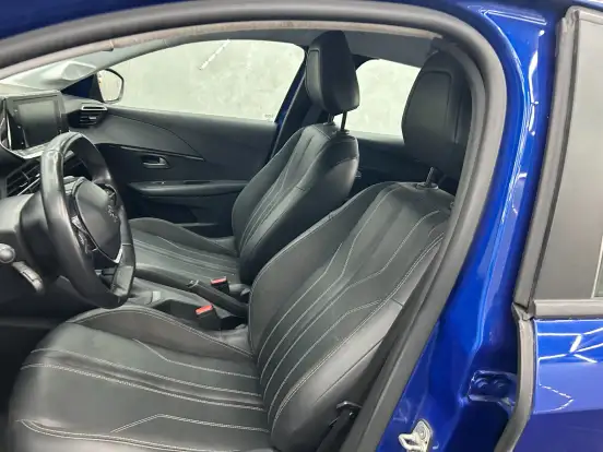 PEUGEOT-208-2022