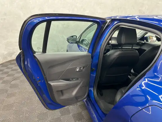 PEUGEOT-208-2022