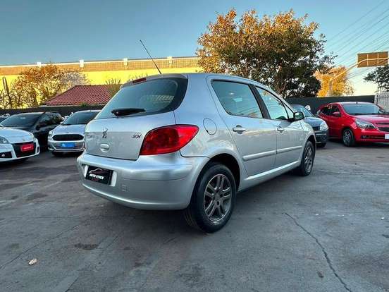 PEUGEOT-307-2010