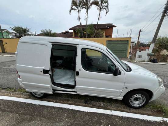 PEUGEOT-PARTNER-1.6 FURGÃO 800KG 16V FLEX 3P MANUAL PEUGEOT-PARTNER-2016
