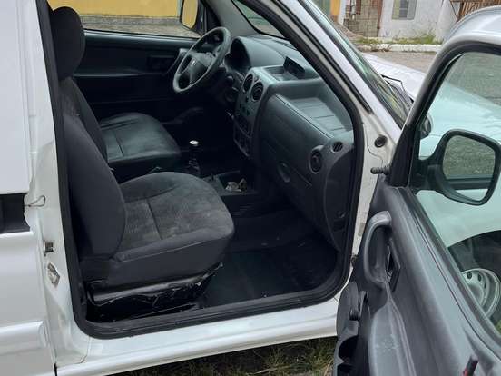 PEUGEOT-PARTNER-1.6 FURGÃO 800KG 16V FLEX 3P MANUAL PEUGEOT-PARTNER-2016
