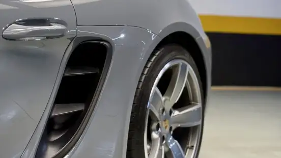 PORSCHE-718-2023