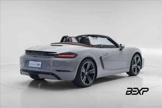 PORSCHE-718-2024