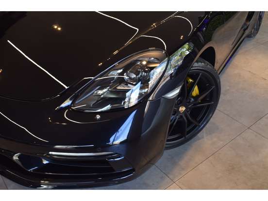 PORSCHE-718-2024