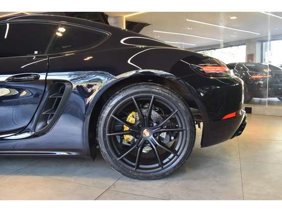 PORSCHE-718-2024