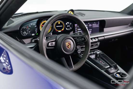 PORSCHE-911-2021