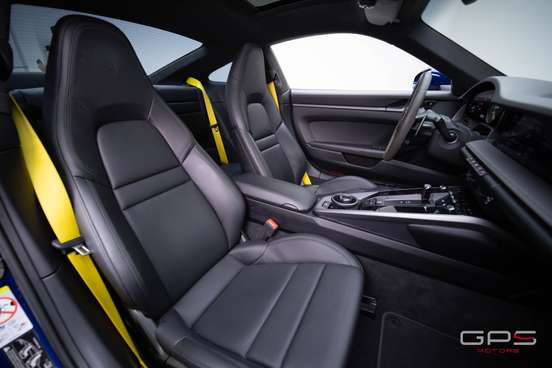 PORSCHE-911-2021