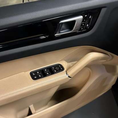 PORSCHE-CAYENNE-2021