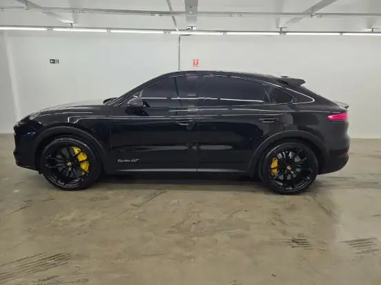 PORSCHE-CAYENNE-2023