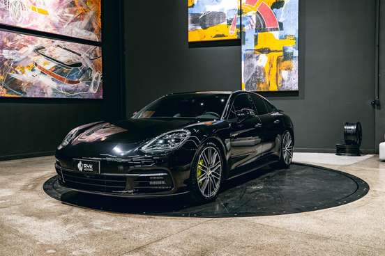 PORSCHE-PANAMERA-2020
