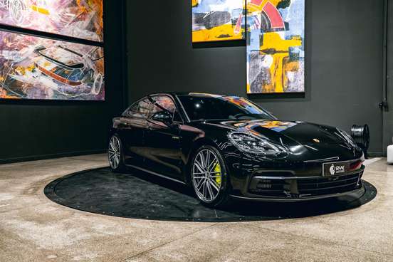 PORSCHE-PANAMERA-2020