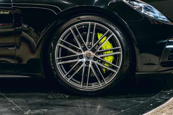 PORSCHE-PANAMERA-2020