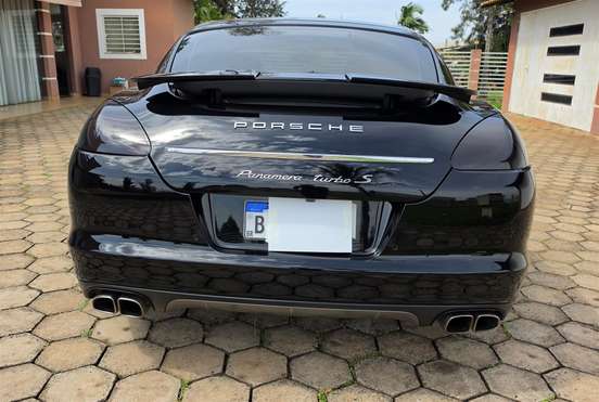 PORSCHE-PANAMERA-2009