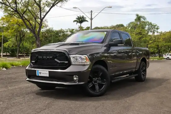 RAM-CLASSIC-5.7 V8 GASOLINA LARAMIE CD 4X4 AUTOMÁTICO RAM-CLASSIC-2022
