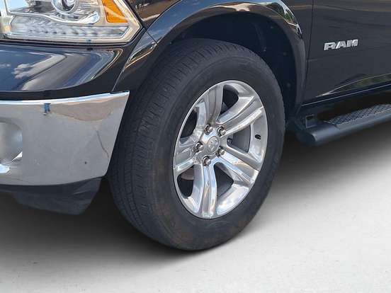 RAM-CLASSIC-5.7 V8 GASOLINA LARAMIE CD 4X4 AUTOMÁTICO RAM-CLASSIC-2023