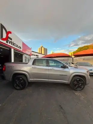 RAM-RAMPAGE-2.0 HURRICANE 4 TURBO GASOLINA R/T 4X4 AUTOMÁTICO RAM-RAMPAGE-2025