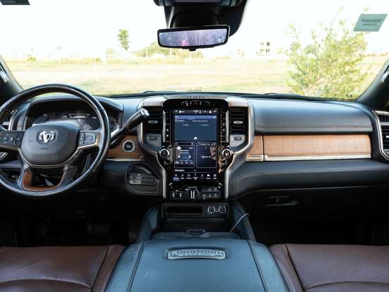 RAM-3500-6.7 I6 TURBO DIESEL LIMITED LONGHORN CD 4X4 AUTOMÁTICO RAM-3500-2023
