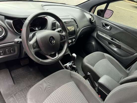 RENAULT-CAPTUR-2020