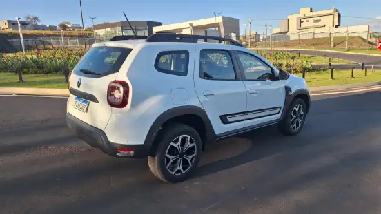 RENAULT-DUSTER-2022