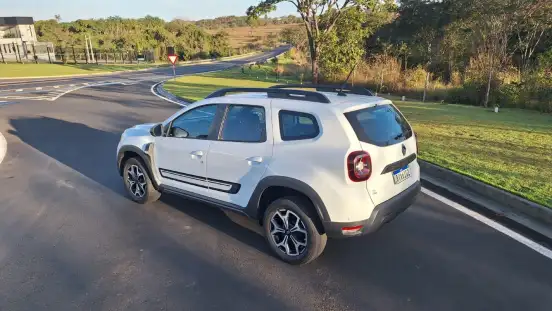 RENAULT-DUSTER-2022