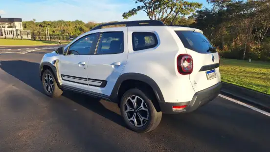 RENAULT-DUSTER-2022