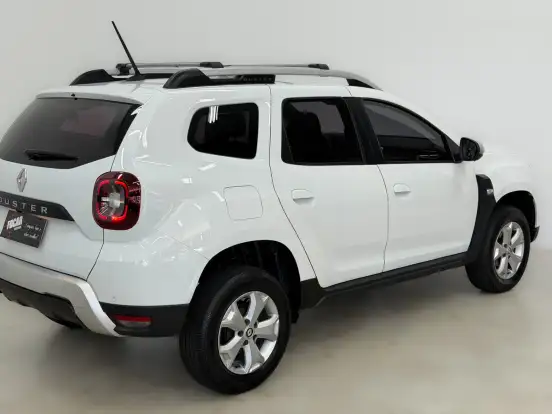 RENAULT-DUSTER-2021