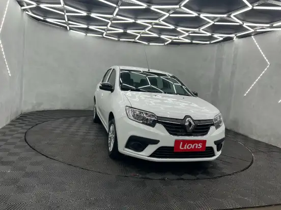 RENAULT-LOGAN-2025