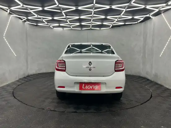 RENAULT-LOGAN-2025