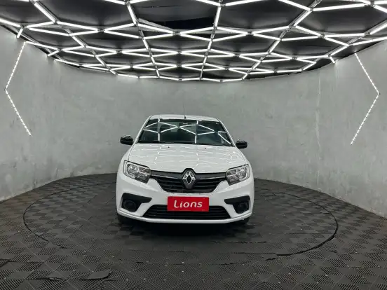 RENAULT-LOGAN-2023