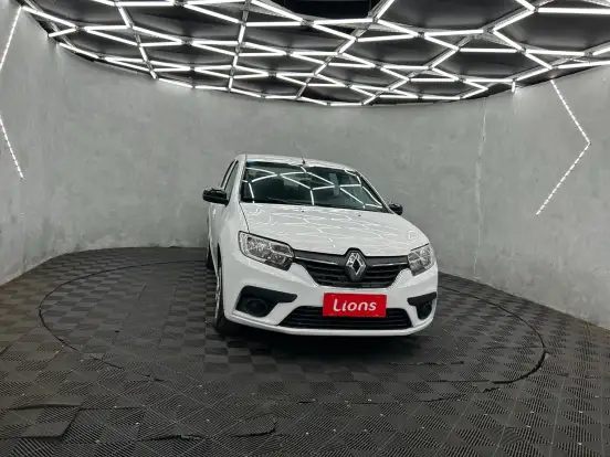 RENAULT-LOGAN-2023