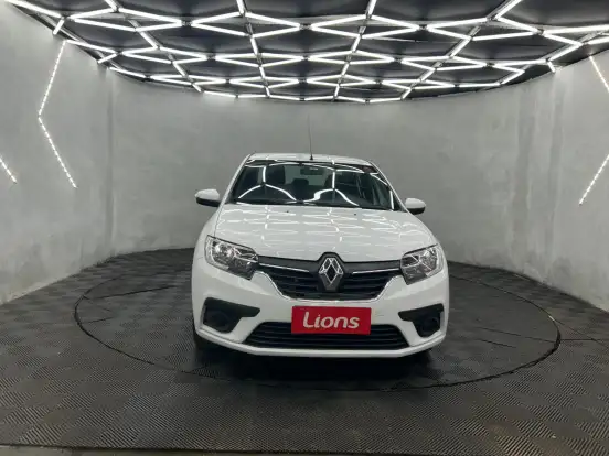 RENAULT-LOGAN-2025