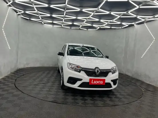 RENAULT-LOGAN-2025