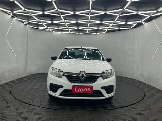 RENAULT-LOGAN-2024