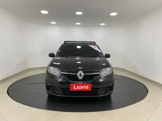 RENAULT-LOGAN-2017