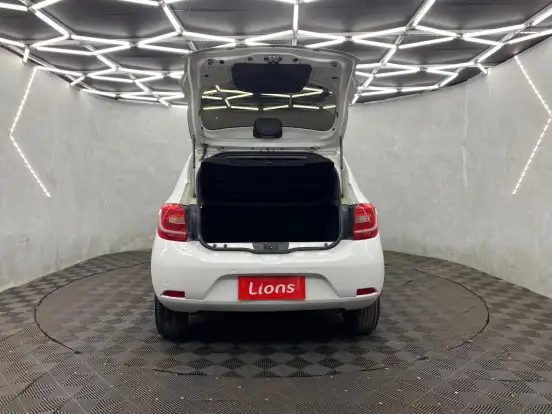 RENAULT-SANDERO-2017