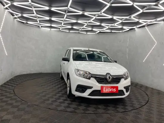 RENAULT-SANDERO-2021