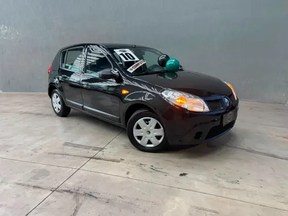 RENAULT SANDERO 1.0 EXPRESSION 16V FLEX 4P MANUAL RENAULT SANDERO 1.0 EXPRESSION 16V FLEX 4P MANUAL