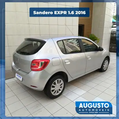 RENAULT-SANDERO-2015