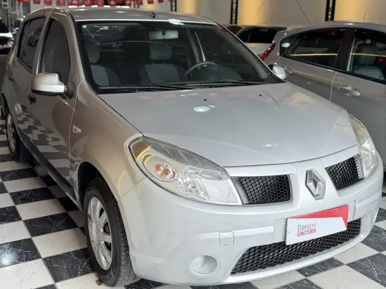 RENAULT SANDERO 1.0 EXPRESSION 16V FLEX 4P MANUAL RENAULT SANDERO 1.0 EXPRESSION 16V FLEX 4P MANUAL