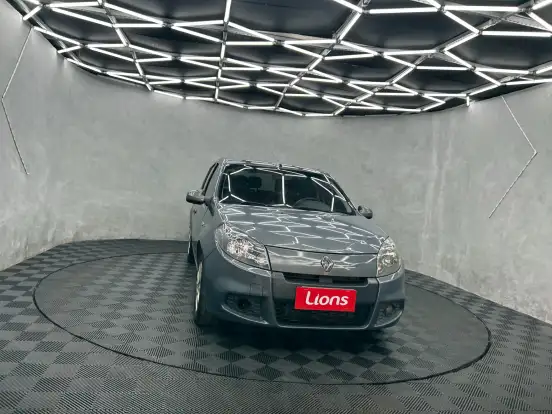 RENAULT-SANDERO-2014