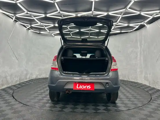 RENAULT-SANDERO-2014