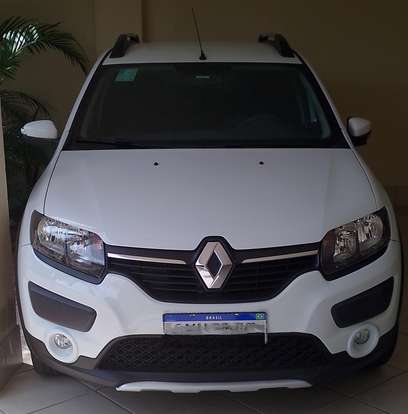 RENAULT-SANDERO-2017