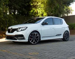 RENAULT SANDERO 2.0 16V HI-FLEX RS MANUAL RENAULT SANDERO 2.0 16V HI-FLEX RS MANUAL