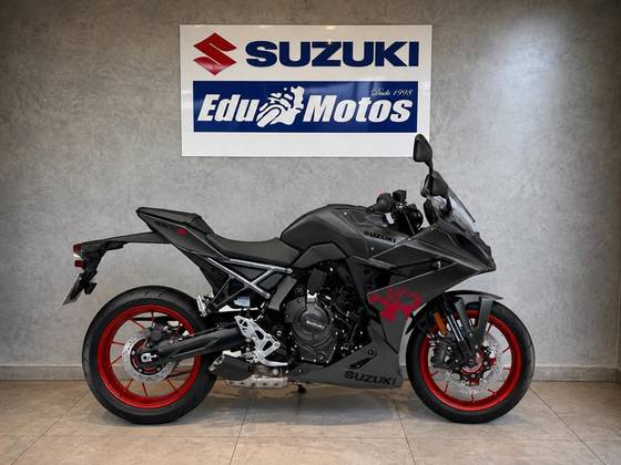 SUZUKI GSX-8R 