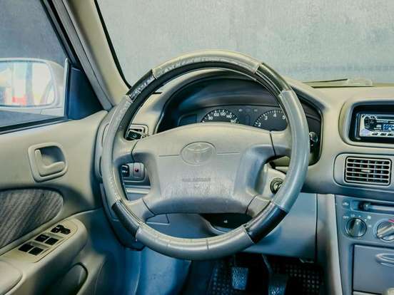 TOYOTA-COROLLA-2000