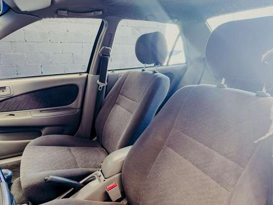TOYOTA-COROLLA-2000