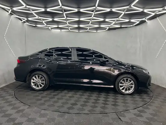 TOYOTA-COROLLA-2024