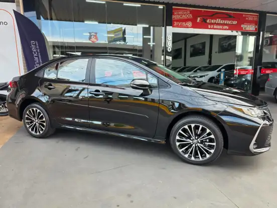 TOYOTA-COROLLA-2024