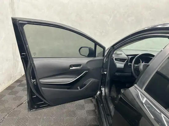 TOYOTA-COROLLA-2023
