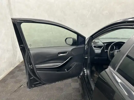 TOYOTA-COROLLA-2023